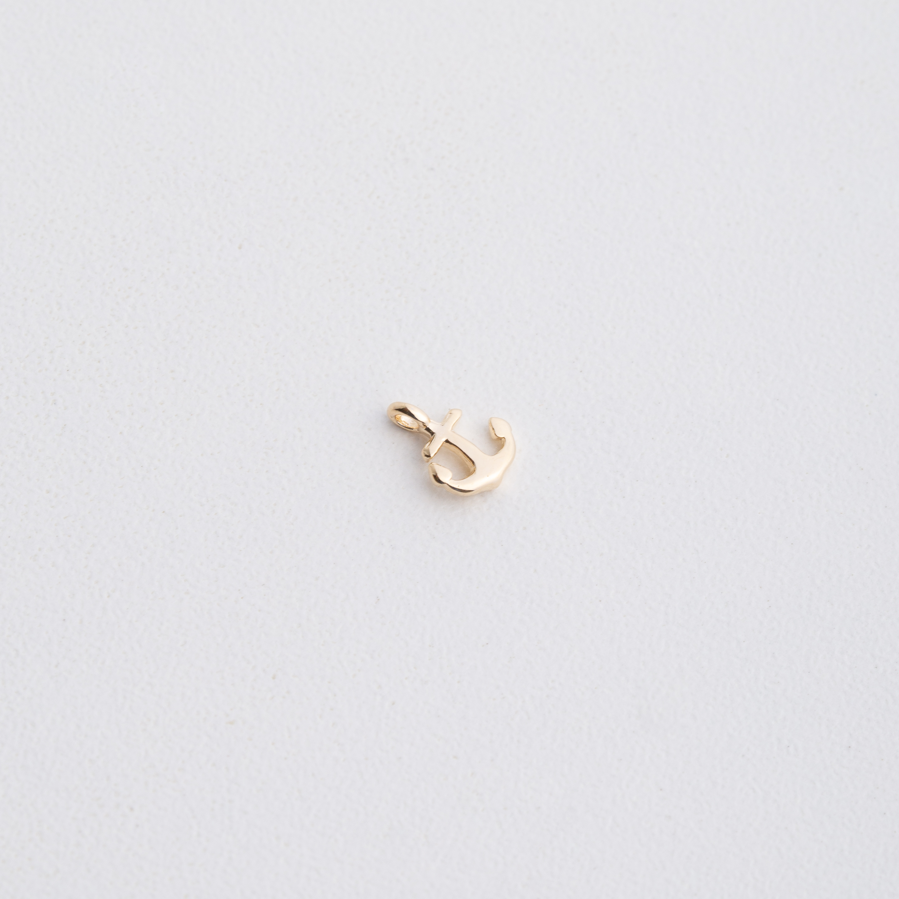 19386 Mini Anchor Shaped Charm